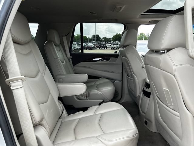 Used 2017 Cadillac Escalade Luxury RWD image 31