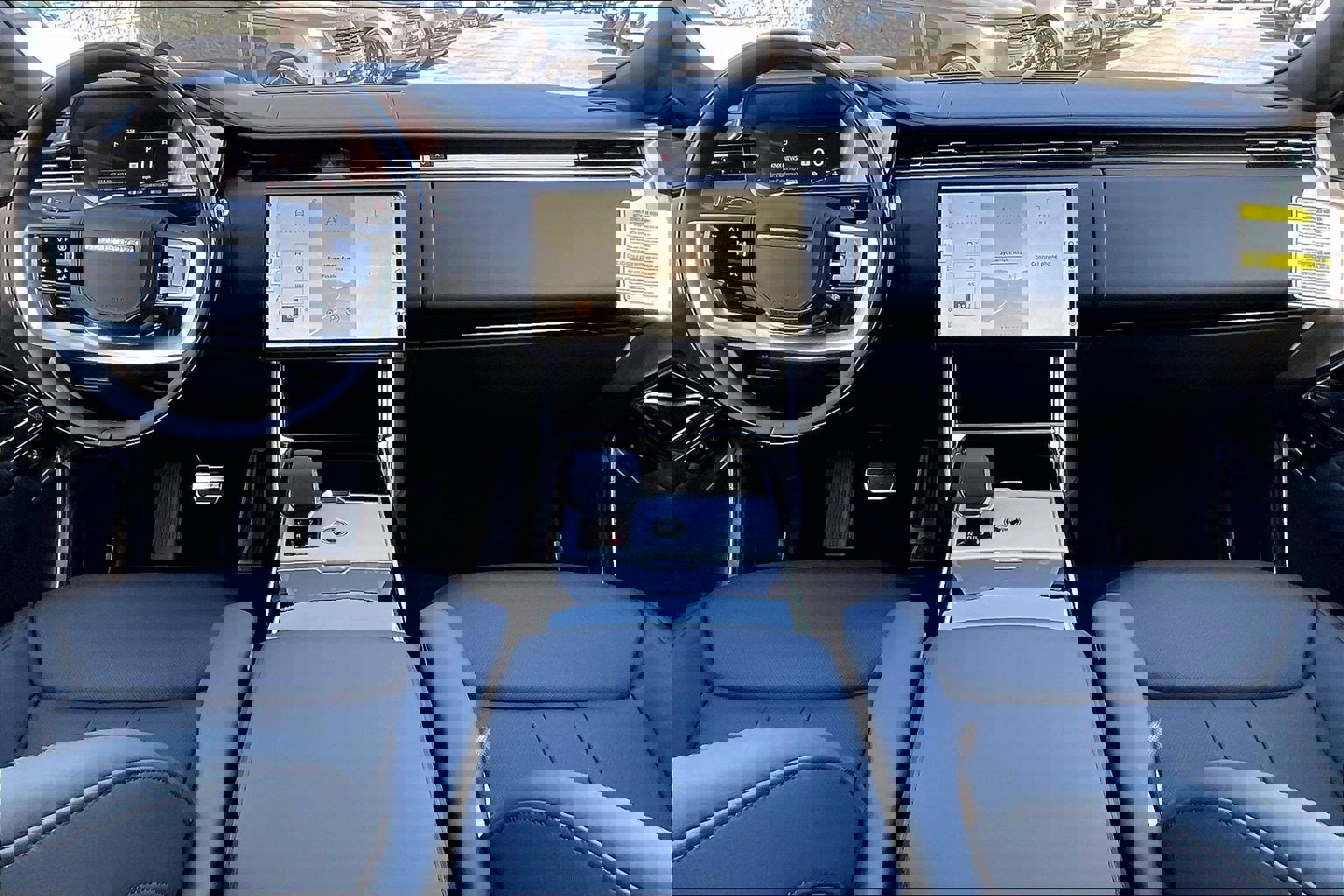 New 2026 Land Rover Range Rover SE image 8