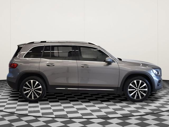 Used 2022 Mercedes-Benz GLB 250 4MATIC image 2