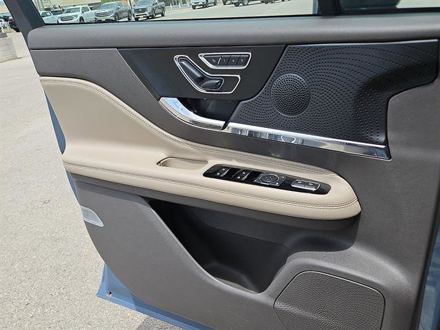 Used 2023 Lincoln Corsair AWD w/ Equipment Group 101A image 13