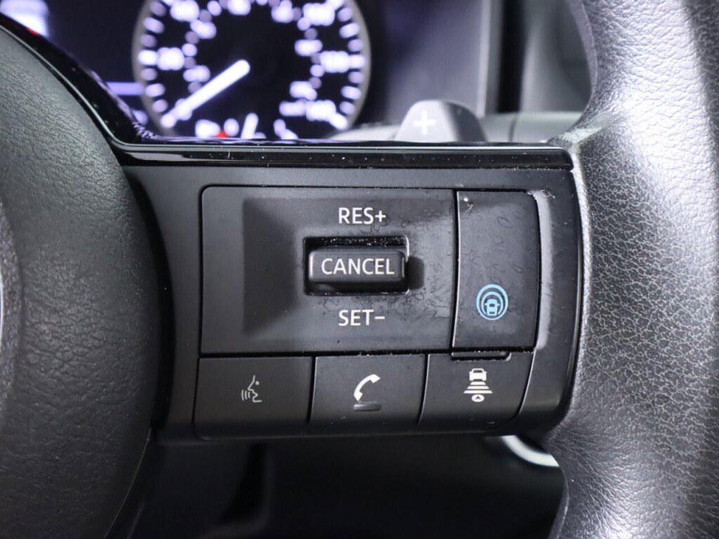 Used 2022 Nissan Rogue SV AWD/4WD image 13