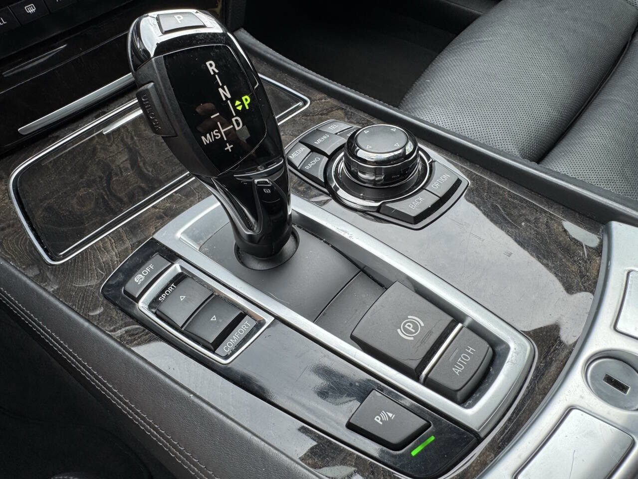 Used 2013 BMW 750Li RWD image 16