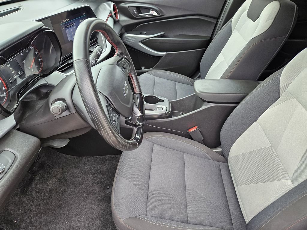 Used 2024 Chevrolet Trax RS w/ Driver Confidence Package image 10