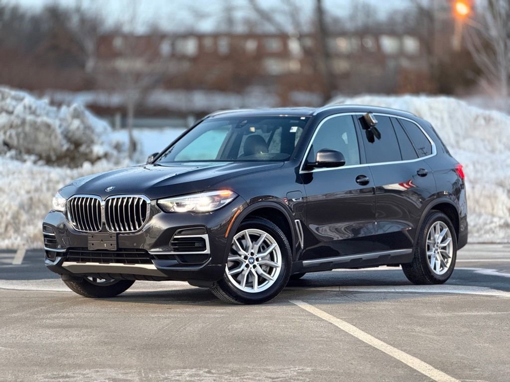 Used 2023 BMW X5 xDrive45e video 1