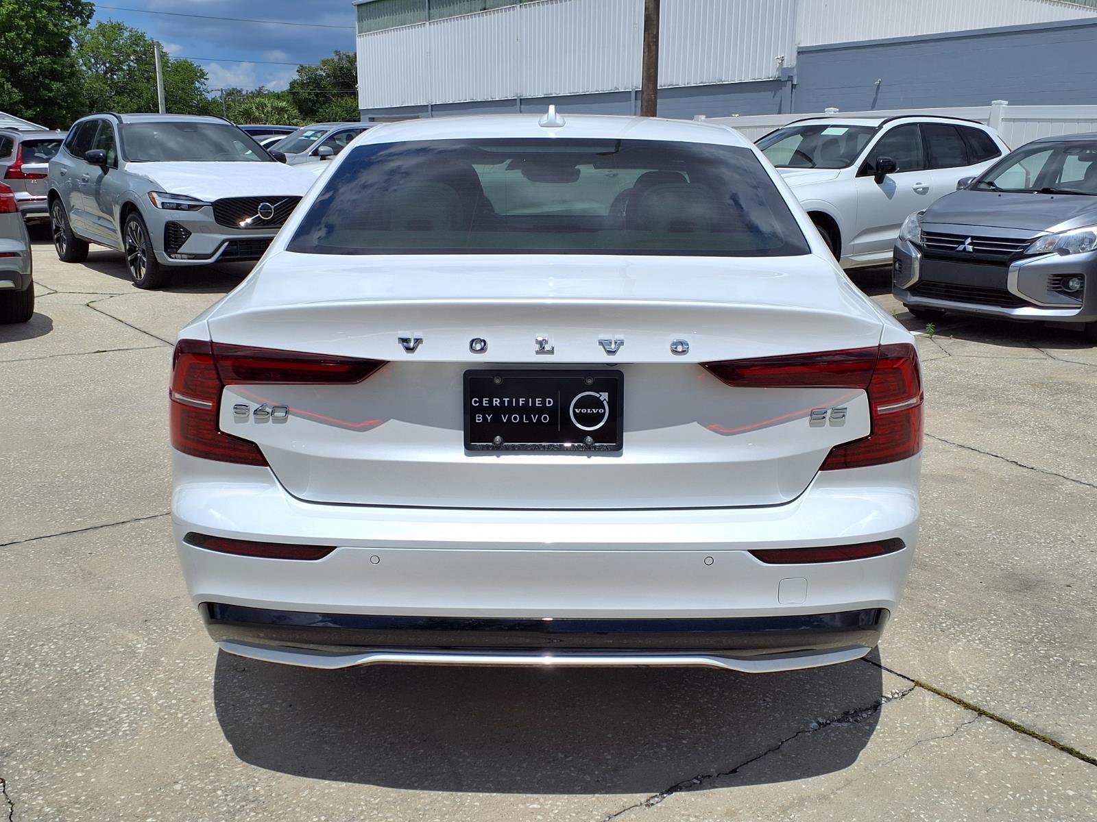 Certified 2025 Volvo S60 B5 Plus FWD image 6
