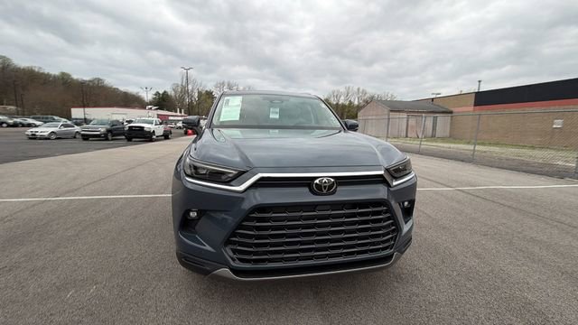 Certified 2025 Toyota Grand Highlander FWD image 8