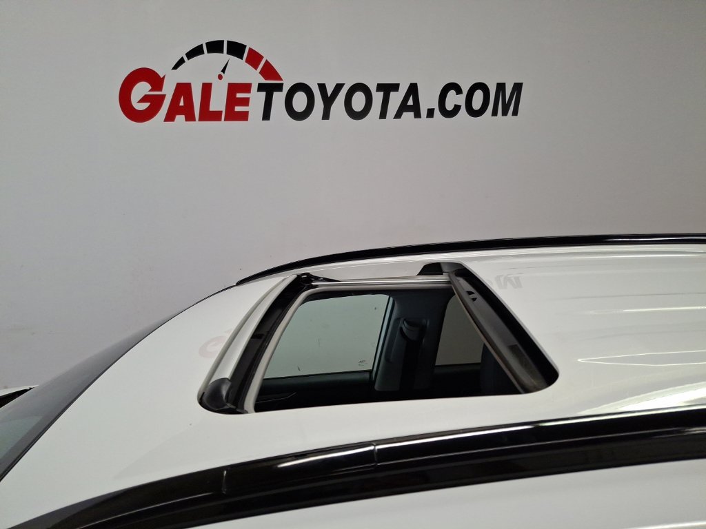 Used 2023 Toyota RAV4 XLE w/ Convenience Package AWD/4WD image 8