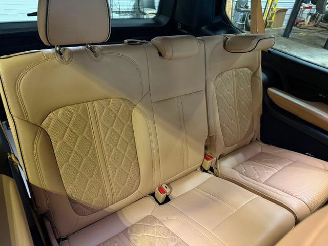 Certified 2025 Jeep Grand Wagoneer L Series III w/ Rear Seat Video Group 1 AWD/4WD image 22