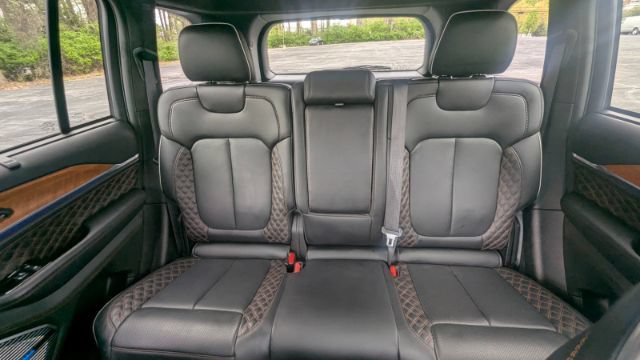 Used 2023 Jeep Grand Cherokee Summit AWD/4WD image 22