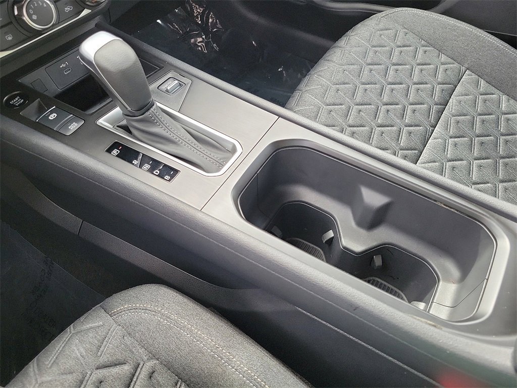 Certified 2025 Nissan Kicks SV image 13