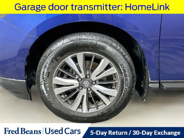 Used 2018 Nissan Pathfinder SV w/ SV All Weather Package AWD/4WD image 37