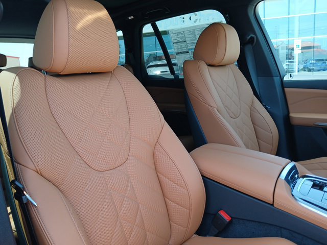 New 2026 BMW X5 xDrive40i w/ M Sport Package AWD/4WD image 17