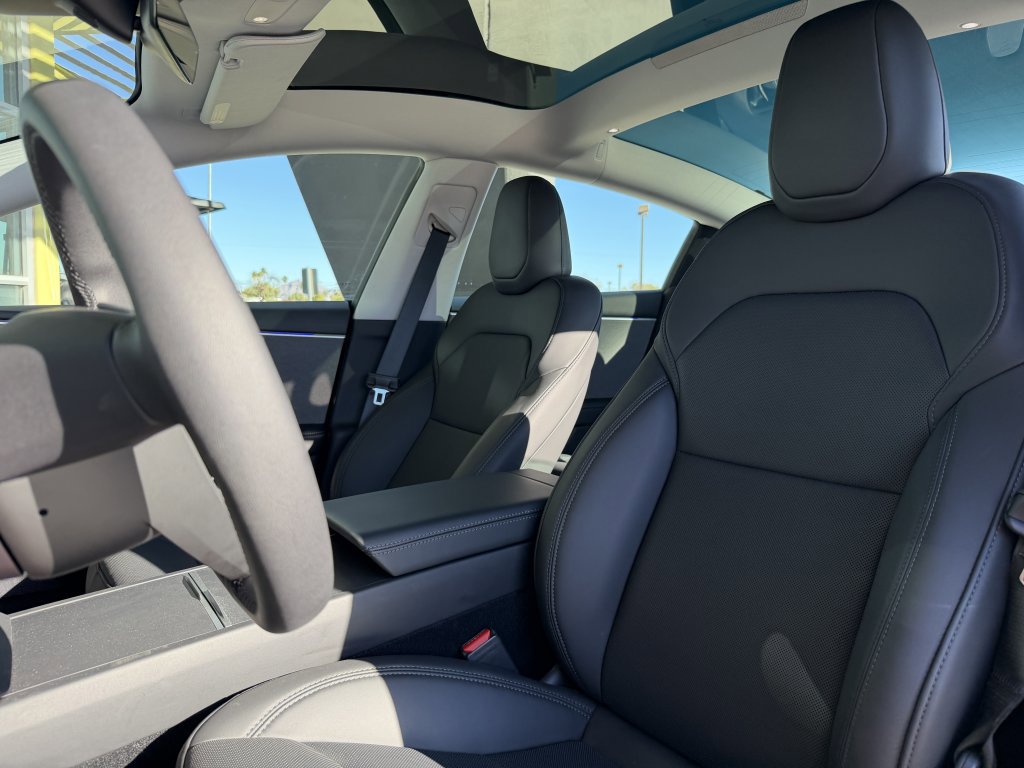 Used 2024 Tesla Model 3 image 36