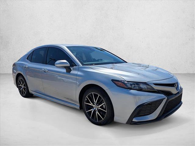 Certified 2024 Toyota Camry SE FWD image 3