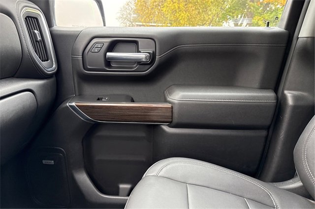 Used 2021 Chevrolet Silverado 1500 LT Trail Boss w/ Convenience Package II image 21