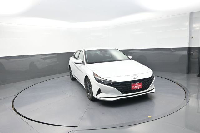 Used 2021 Hyundai Elantra SEL w/ Convenience Package FWD image 10