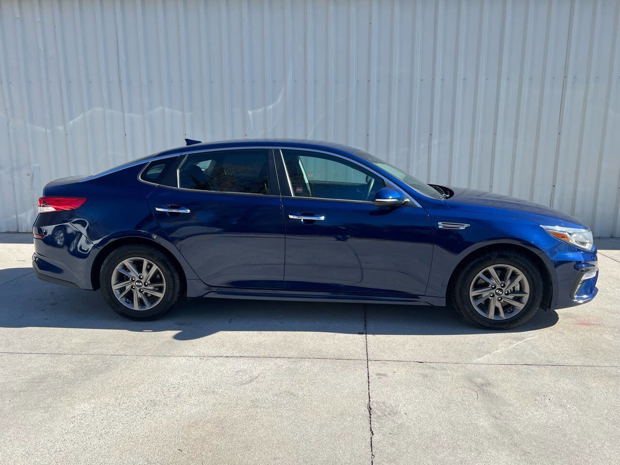 Used 2020 Kia Optima LX image 2
