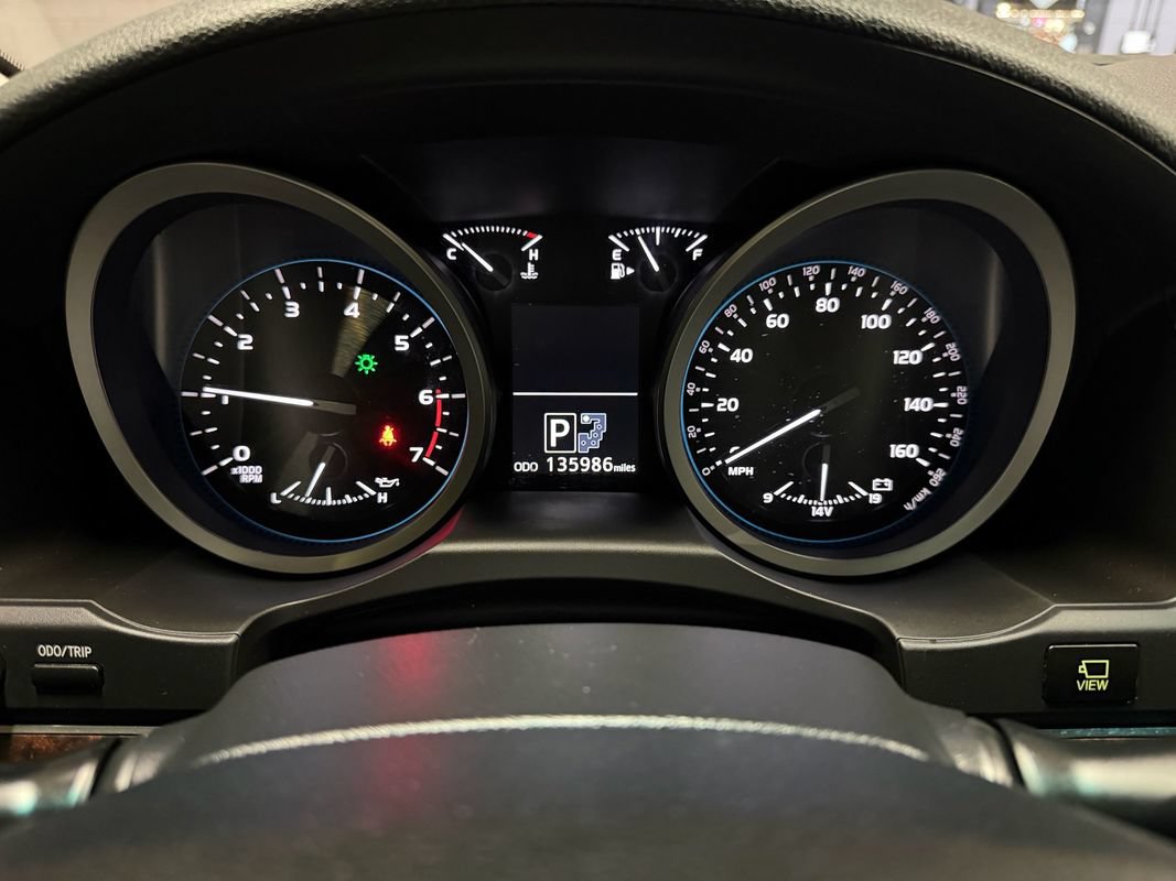 Used 2013 Toyota Land Cruiser AWD/4WD image 7