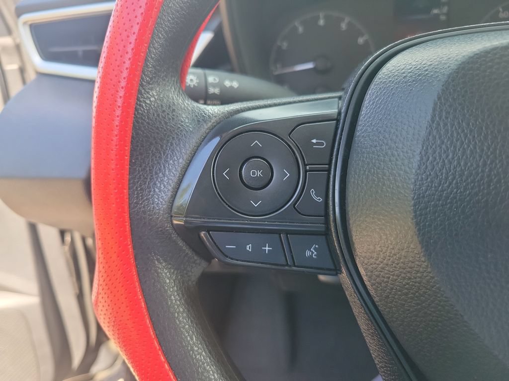 Used 2025 Toyota Corolla LE FWD image 18