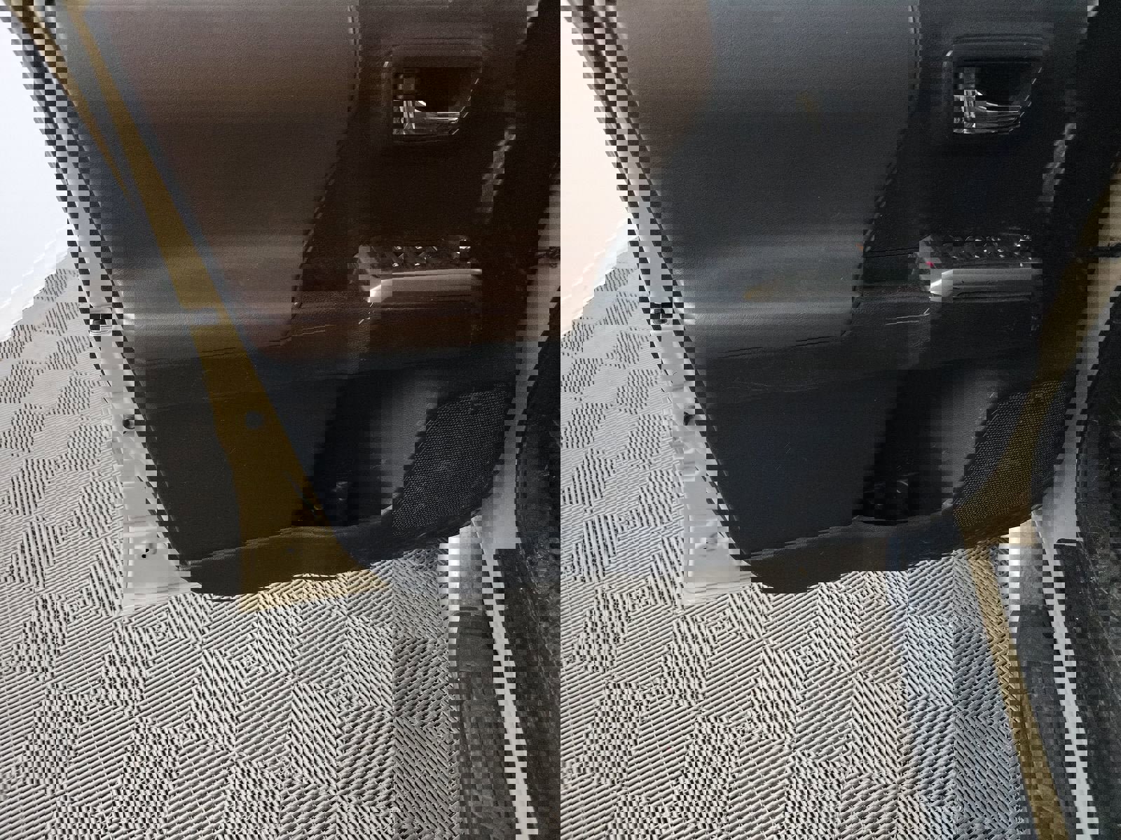 Used 2018 Toyota Tacoma Limited image 6