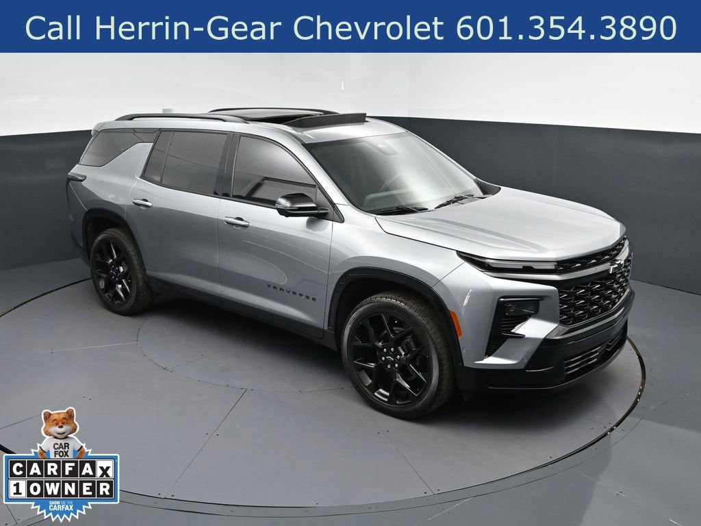 Used 2024 Chevrolet Traverse RS image 36