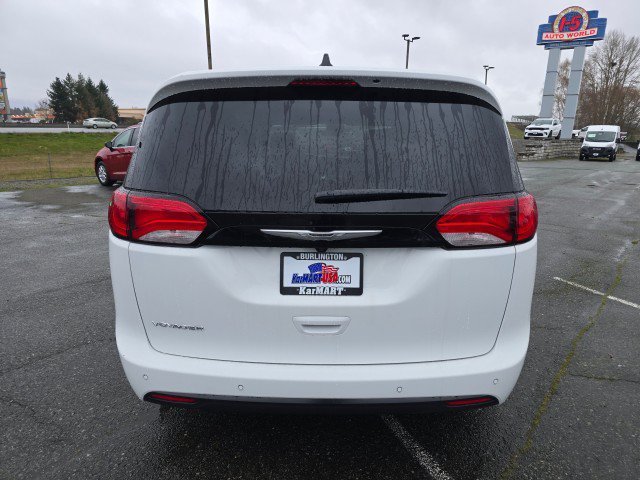 New 2026 Chrysler Voyager LX FWD image 4
