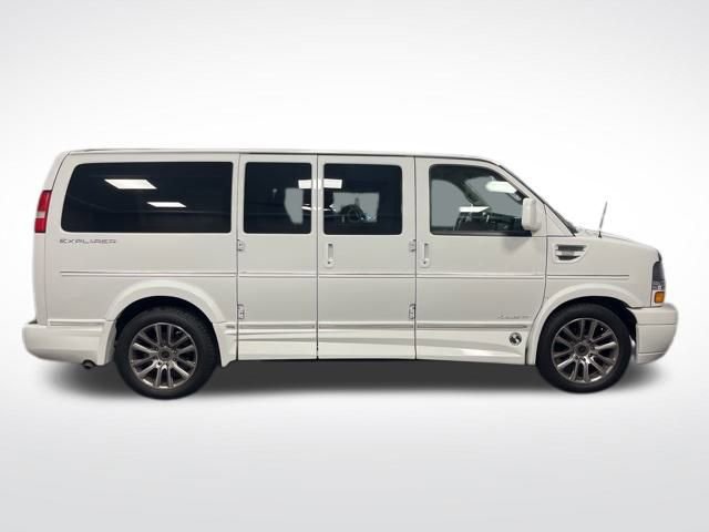 Used 2019 Chevrolet Express 2500 w/ Enhanced Convenience Package image 7