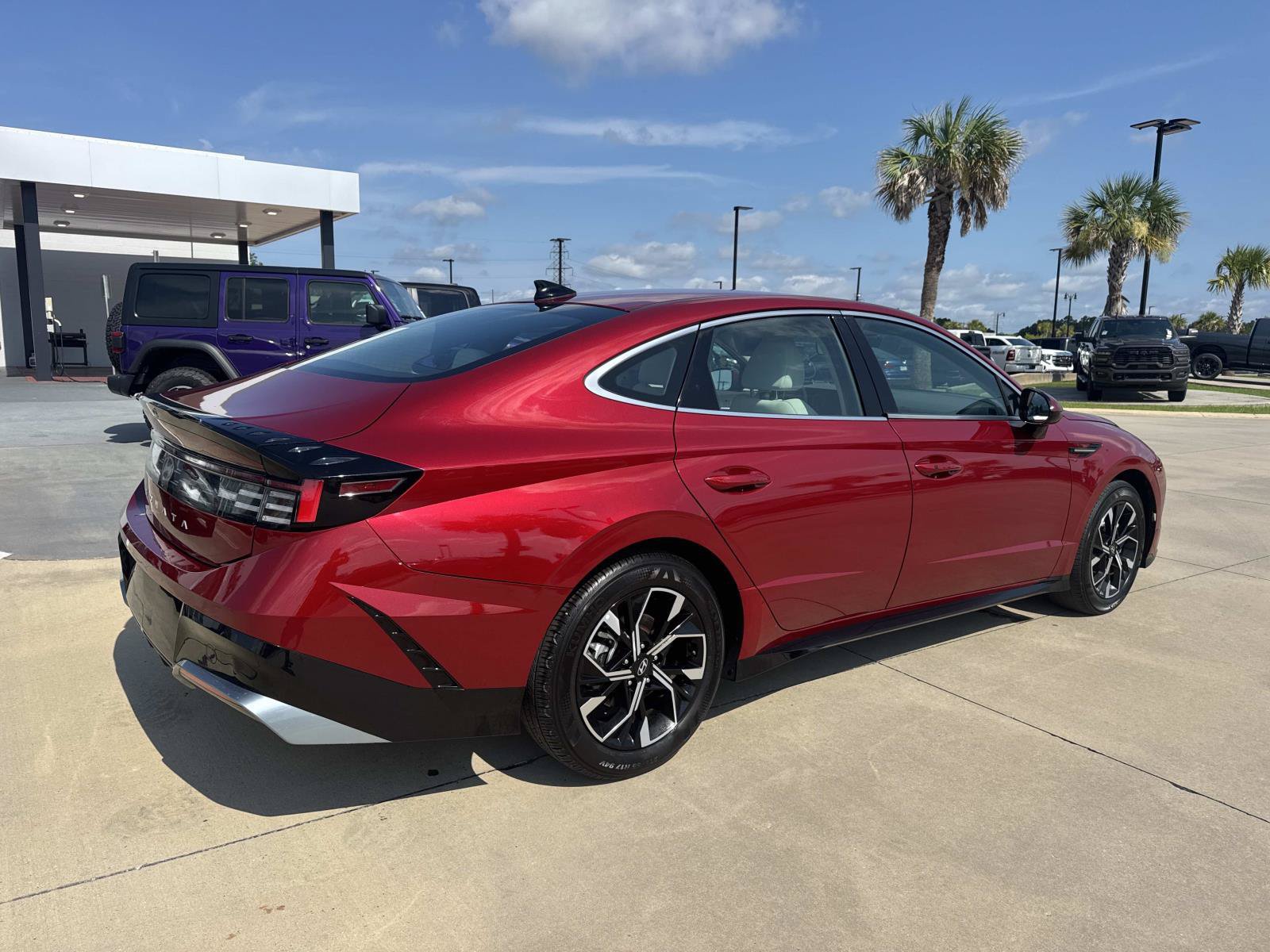 Used 2025 Hyundai Sonata SEL FWD image 7