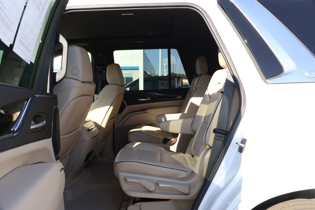 Used 2023 Cadillac Escalade Premium Luxury w/ Performance Package image 35