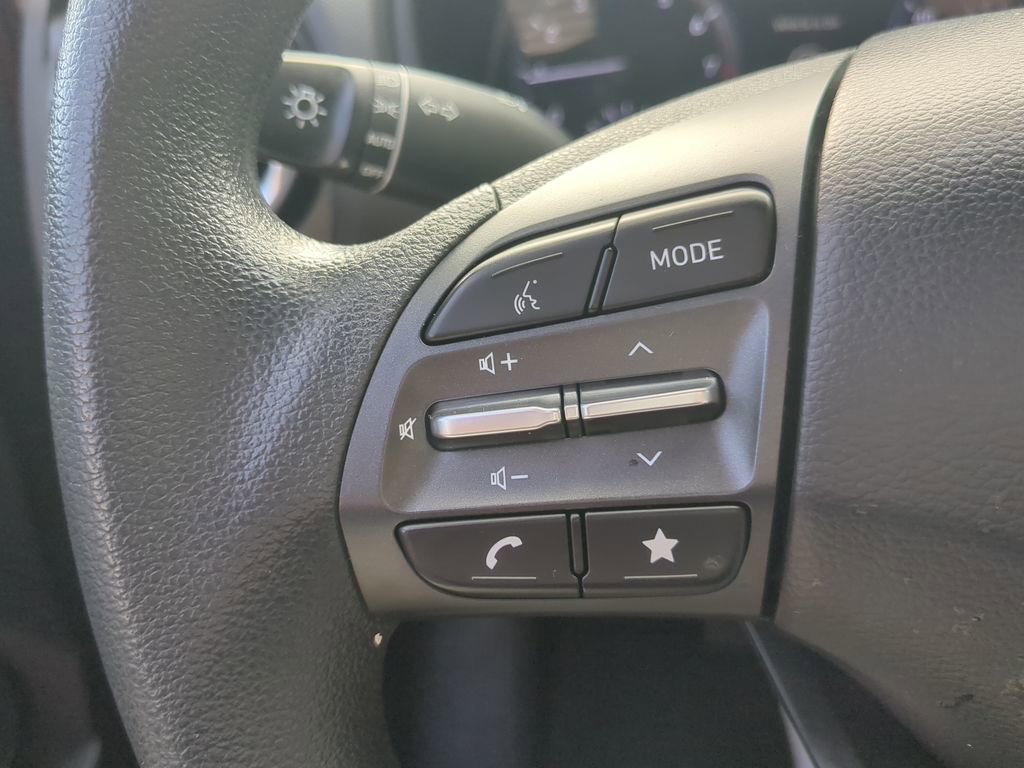 Used 2022 Hyundai Kona SEL image 31