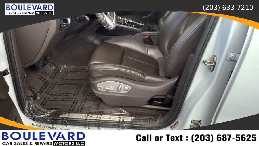 Used 2017 Porsche Macan S image 25