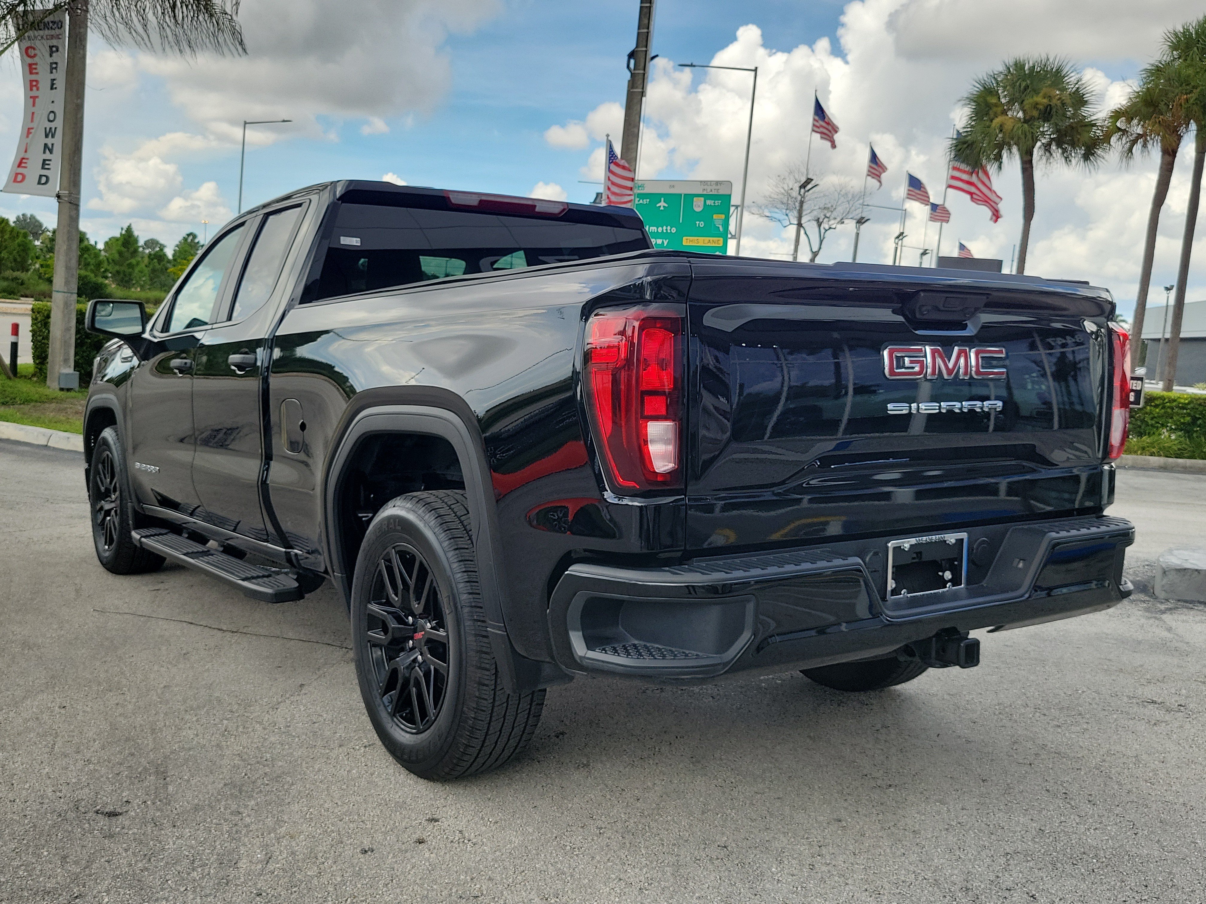 Used 2025 GMC Sierra 1500 Pro w/ Graphite Edition RWD image 7