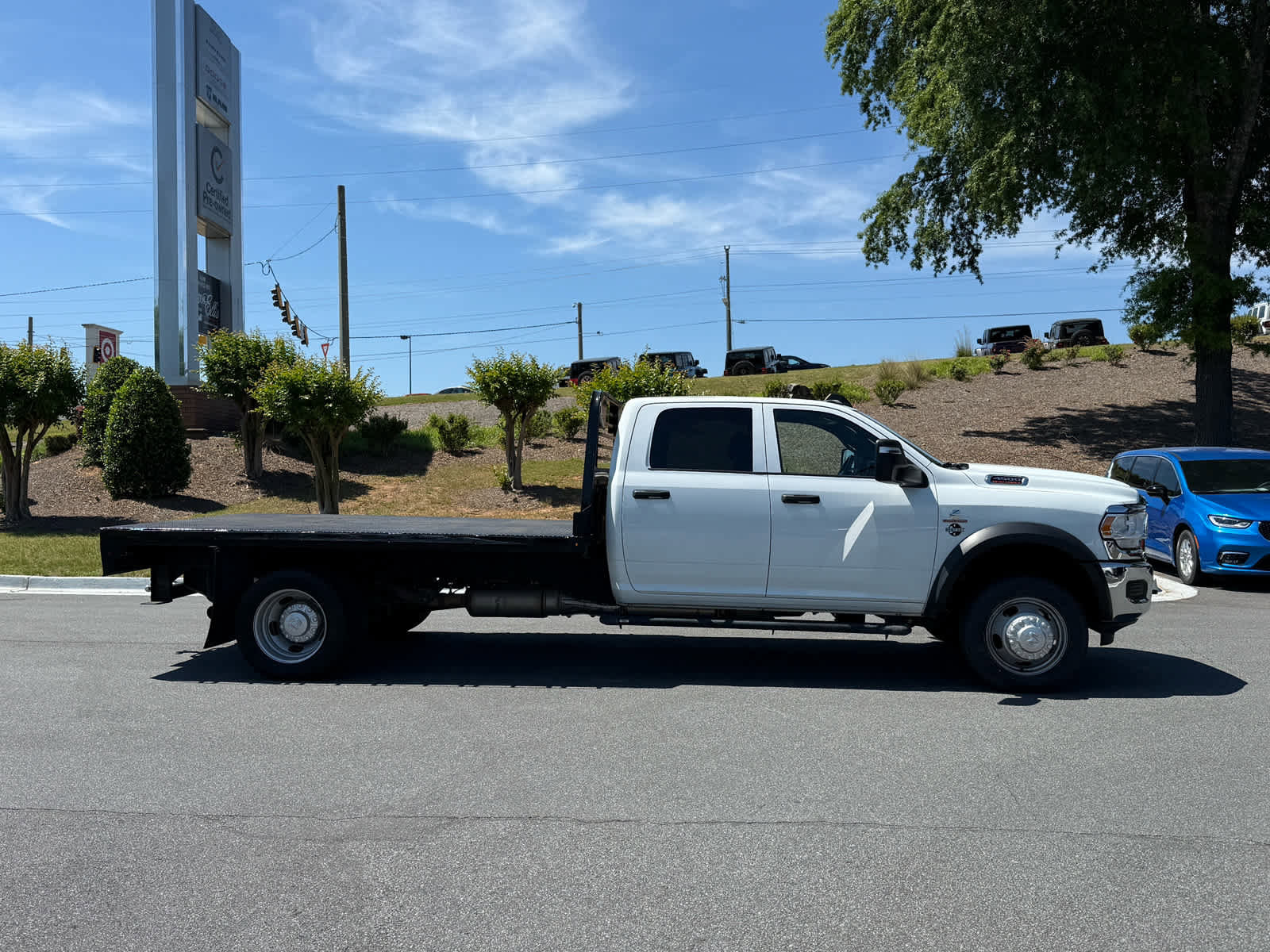 Used 2024 RAM 4500 Tradesman w/ Chrome Appearance Group AWD/4WD image 6