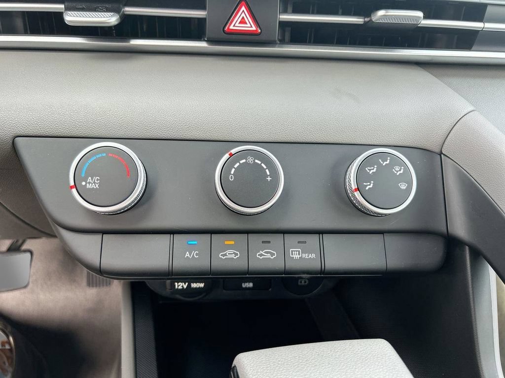 New 2026 Hyundai Elantra SE FWD image 26