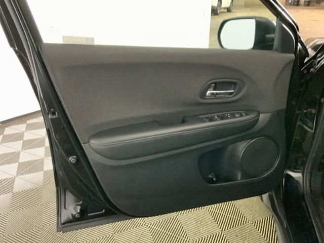 Used 2021 Honda HR-V LX image 17