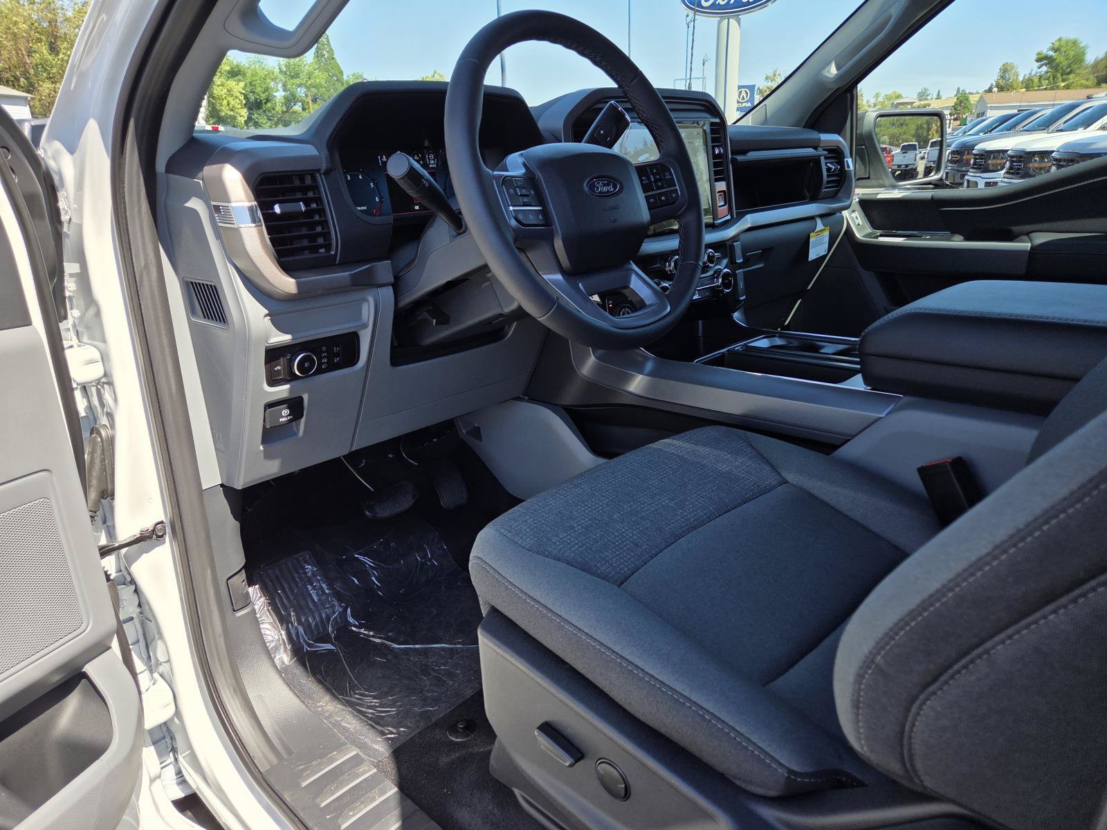 New 2026 Ford F150 XLT w/ FX4 Off-Road Package AWD/4WD image 15