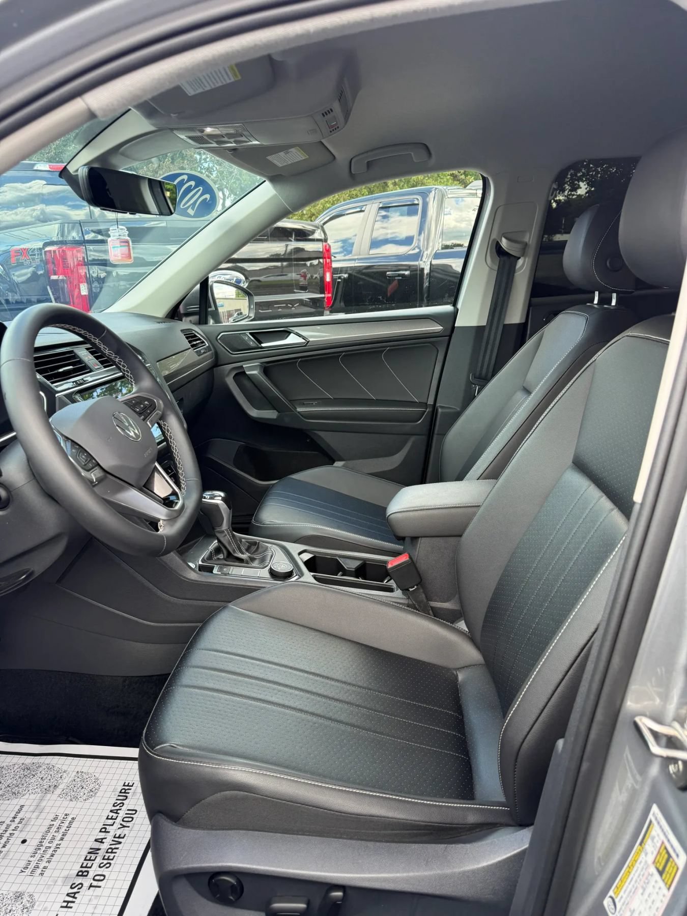 Used 2022 Volkswagen Tiguan SE AWD/4WD image 15