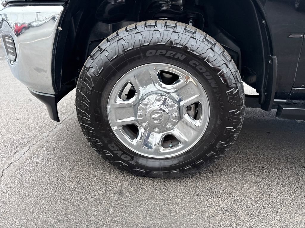 Used 2024 RAM 2500 Tradesman w/ Chrome Appearance Group image 31