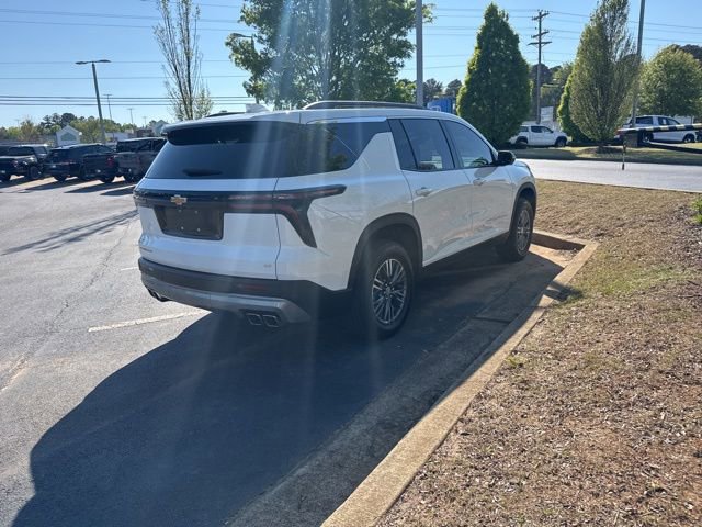 Used 2024 Chevrolet Traverse LT image 5