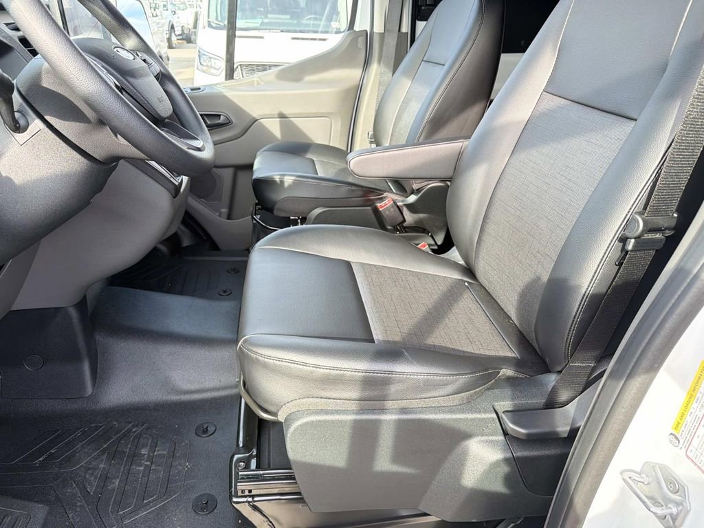 New 2026 Ford Transit 250 148 Medium Roof w/ Load Area Protection Package image 17
