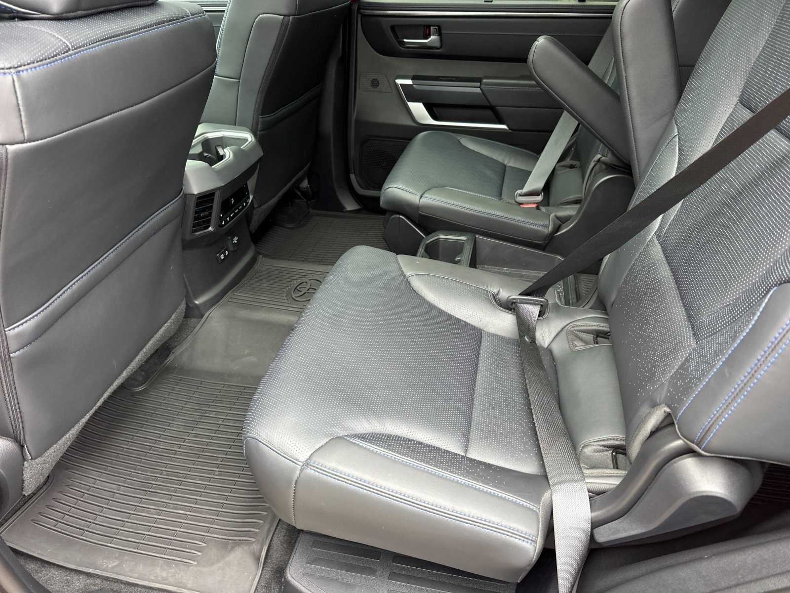 Used 2024 Toyota Sequoia Platinum AWD/4WD image 12
