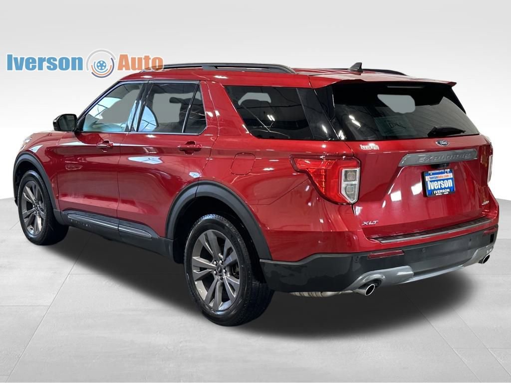 Used 2023 Ford Explorer XLT w/ Equipment Group 202A image 6