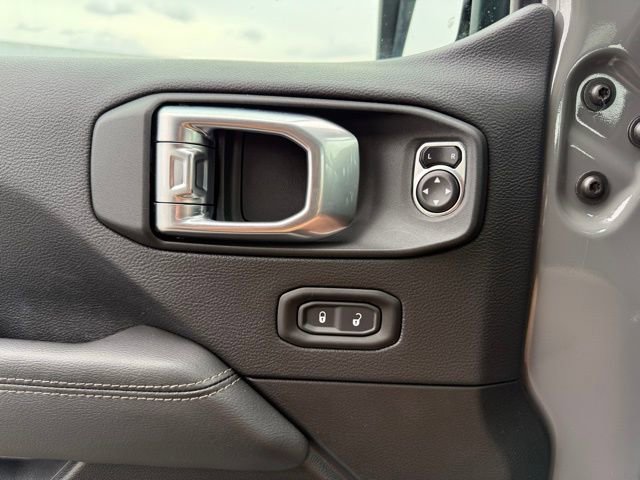 Used 2021 Jeep Wrangler Unlimited Sahara w/ Cold Weather Group image 12