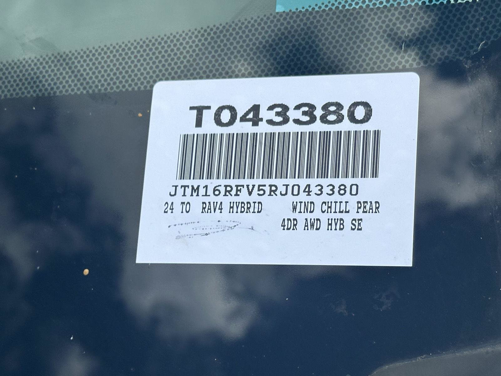 Used 2024 Toyota RAV4 SE w/ Convenience Package AWD/4WD image 14
