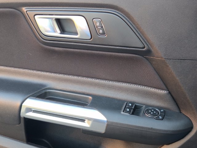 Used 2022 Ford Mustang Coupe RWD image 31