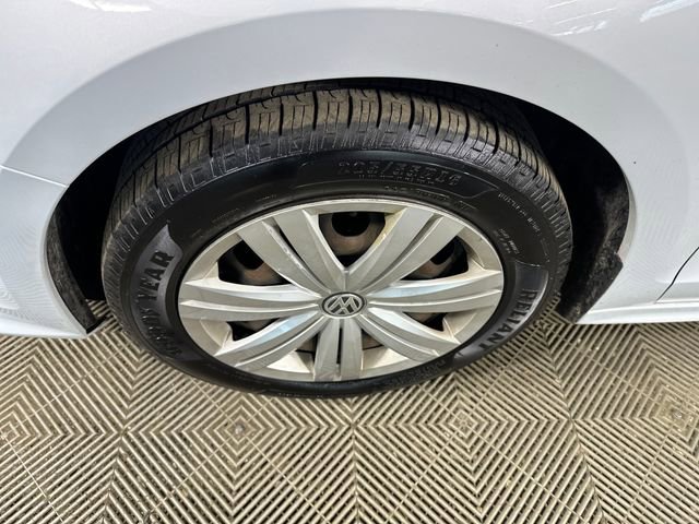 Used 2017 Volkswagen Jetta S image 10