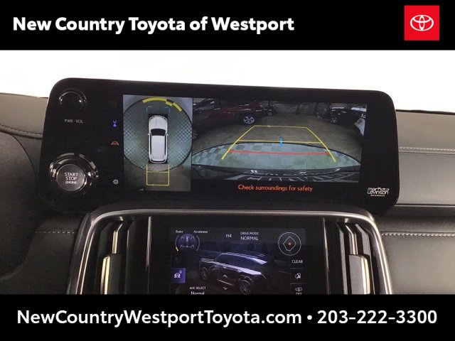 Used 2024 Lexus LX 600 4WD w/ Luxury Package image 18