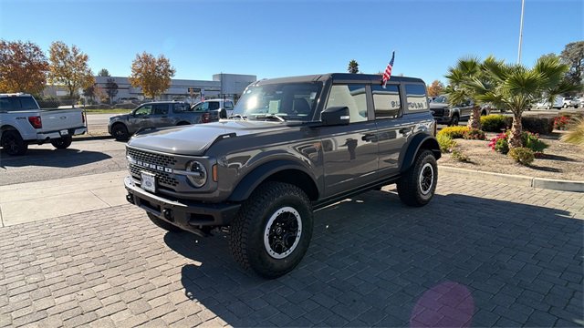 New 2025 Ford Bronco Badlands image 7