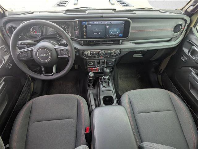 Used 2025 Jeep Wrangler Rubicon w/ Convenience Group image 15