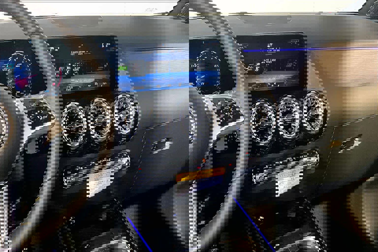 New 2026 Mercedes-Benz GLA 250 4MATIC image 8